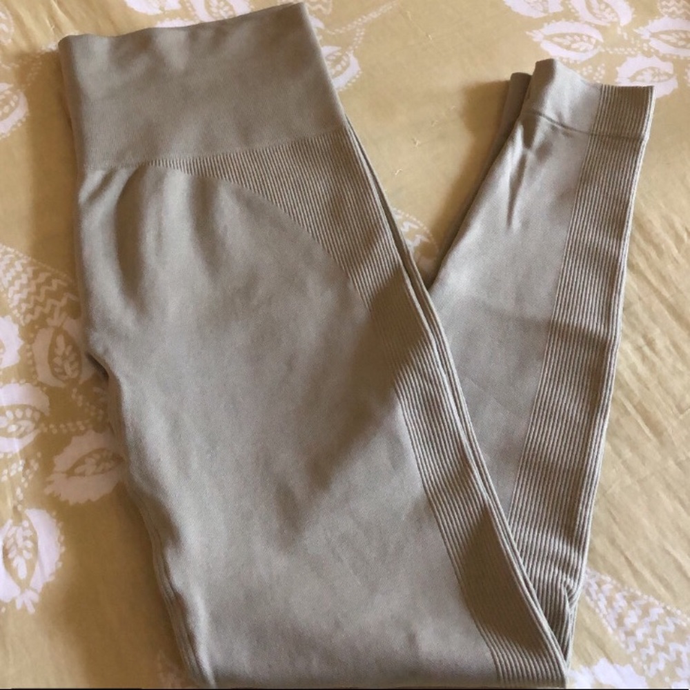 SET Active Leggings Madelyn Cline Sea Grass